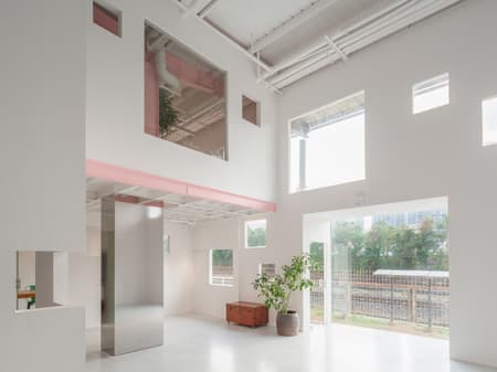 Apelron Contemporary